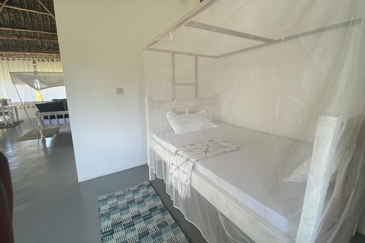 Room 3 of 20