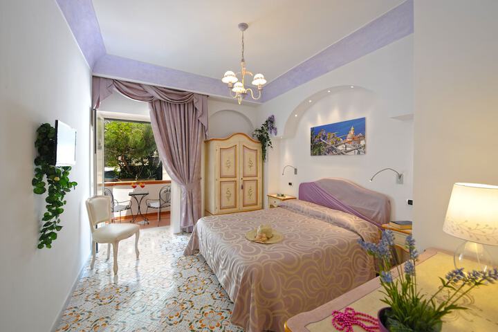Room 2 of 17