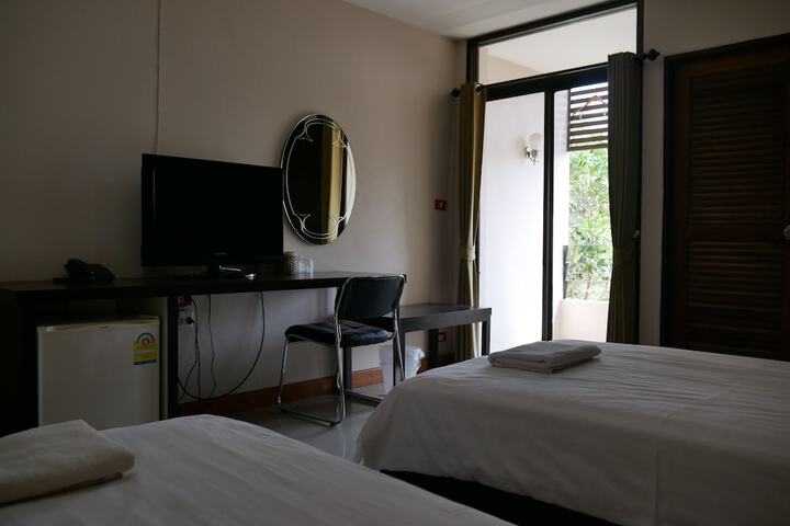 Room 10 of 19