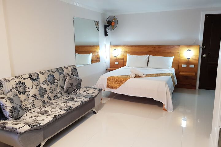 Room 15 of 52