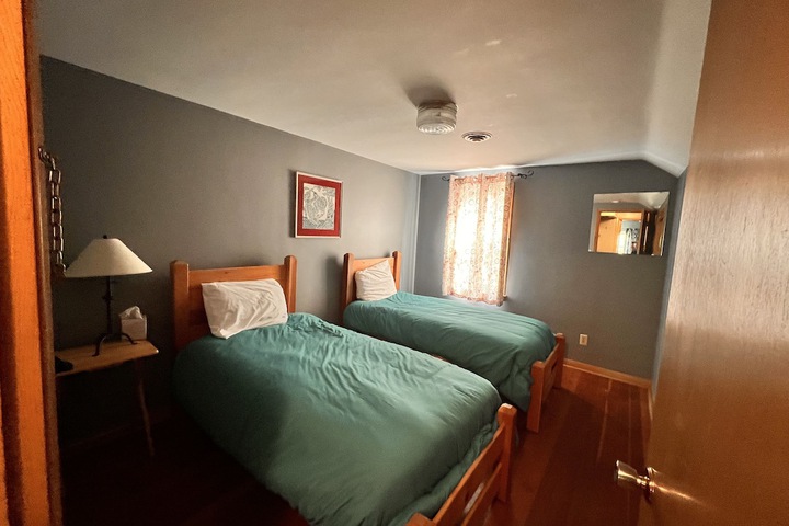 Room 25 of 60