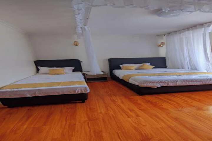 Room 3 of 10