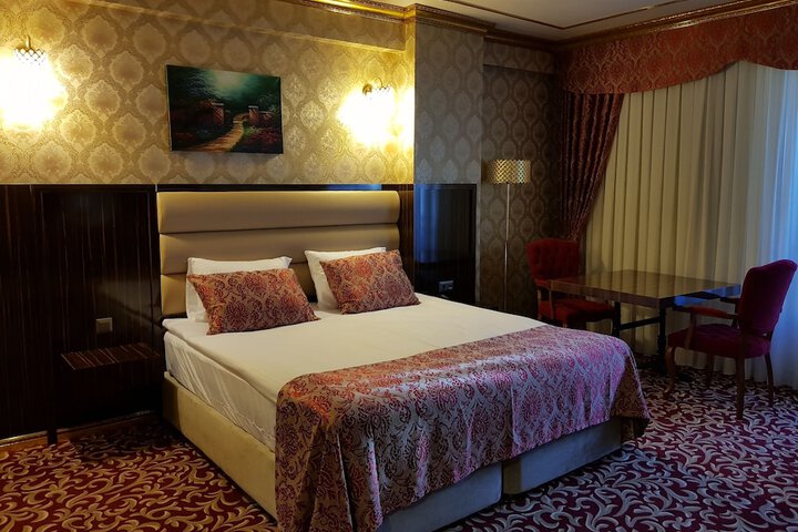 Room 10 of 44
