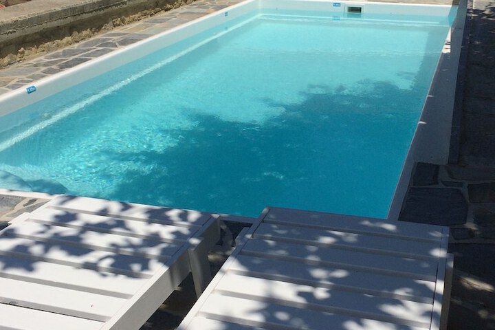 Hotel Pool