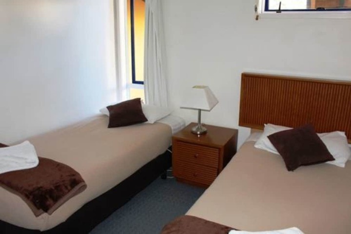 Room 5 of 81