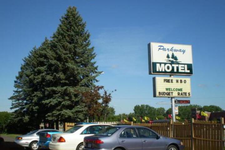 Parkway Motel in Red Wing, MN