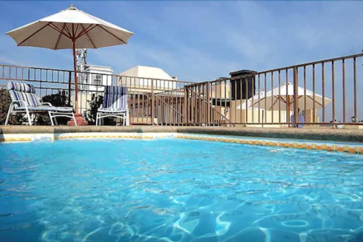 Pool Hotel