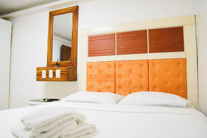 Room 50 of 127