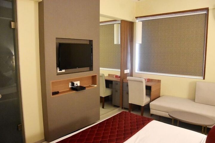 Room 12 of 41