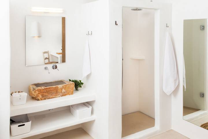 Clean Restrooms
