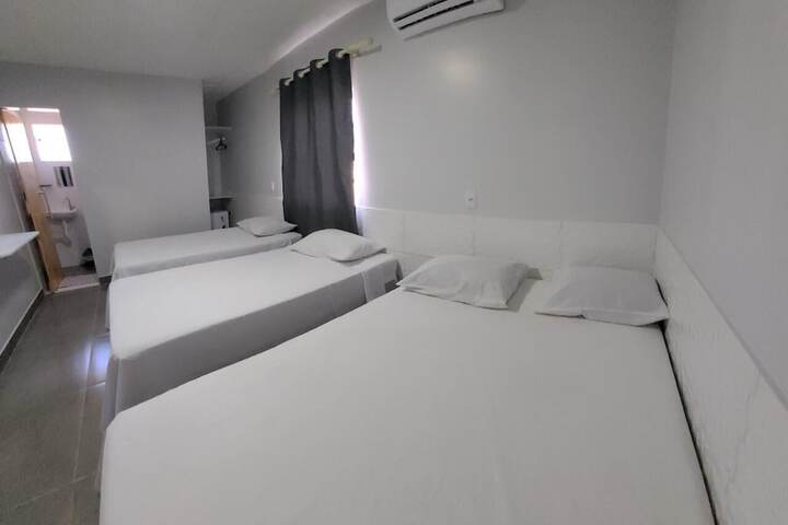 Room 33 of 60