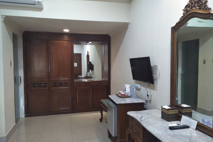 Room 26 of 57