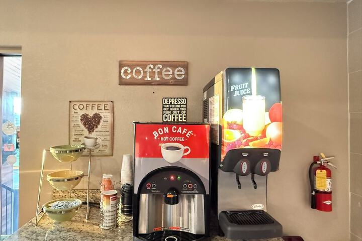 Breakfast/Coffee Service 14 of 23