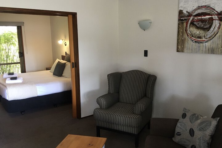 Room 73 of 141