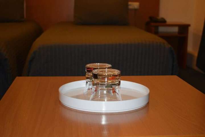 Room 2 of 40