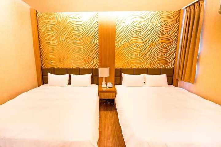 Room 14 of 27