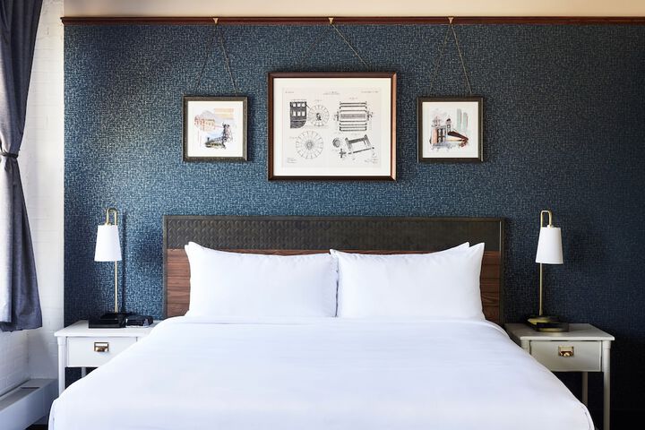 Signature Suite (2 of 8)