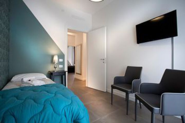 Room 14 of 36
