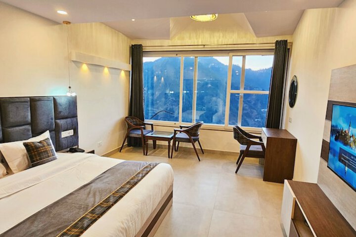 Room 9 of 24