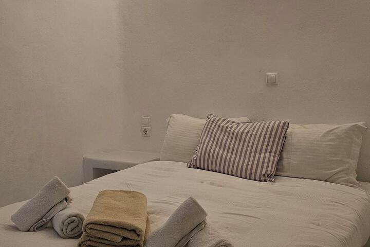 Room 47 of 85