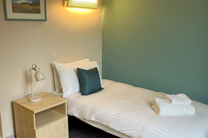 Room 2 of 11
