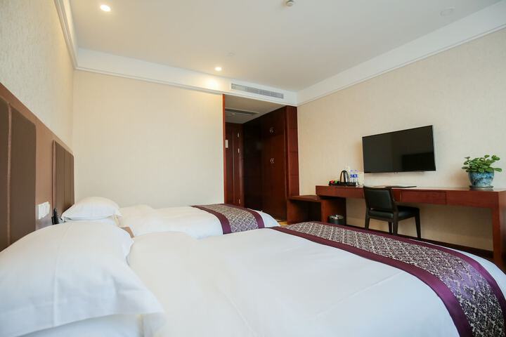 Room 10 of 50