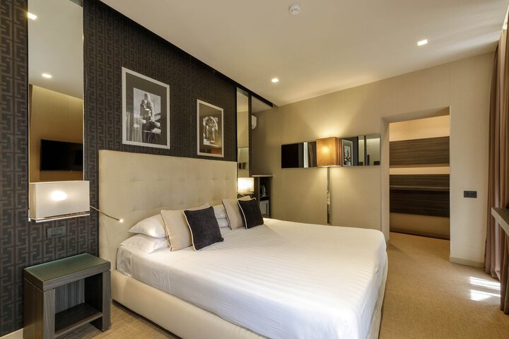 Room 100 of 289