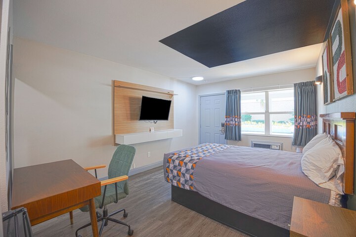 1 King Bed with Kitchenette (66 of 68)