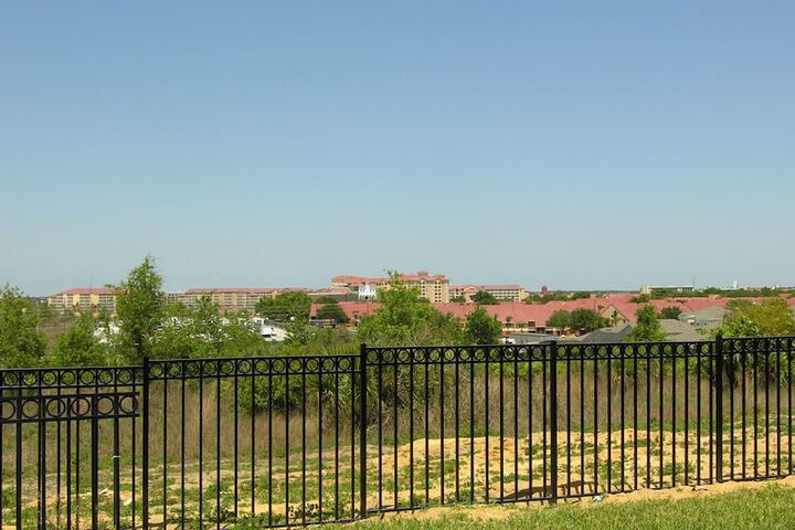 Property Grounds 36 of 43