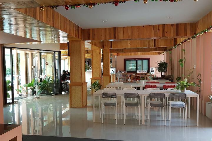 Hotel Interior 7 of 92