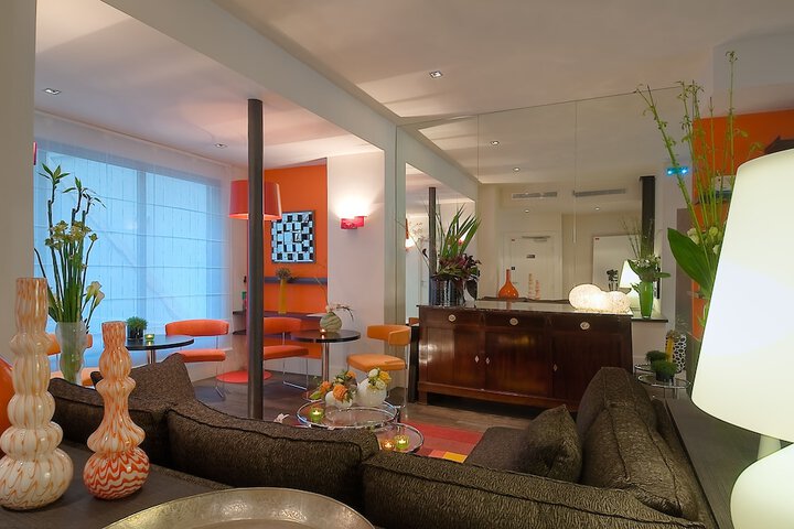 Guest Lobby