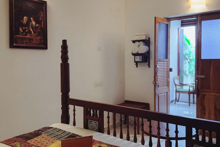 Room 15 of 89
