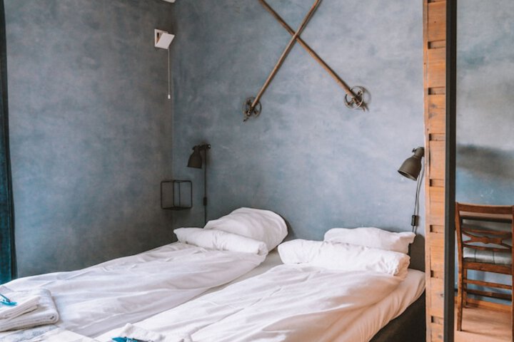 Room 19 of 138