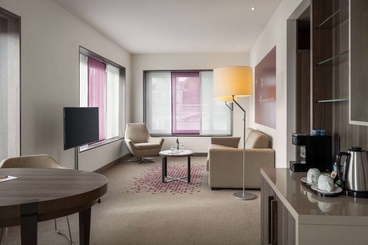 Room 12 of 50