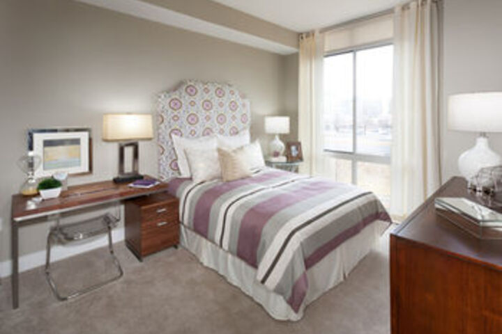Room 10 of 28