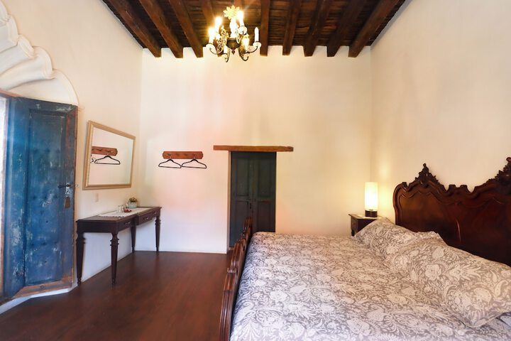 Room 9 of 49