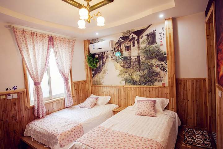 Room 10 of 22