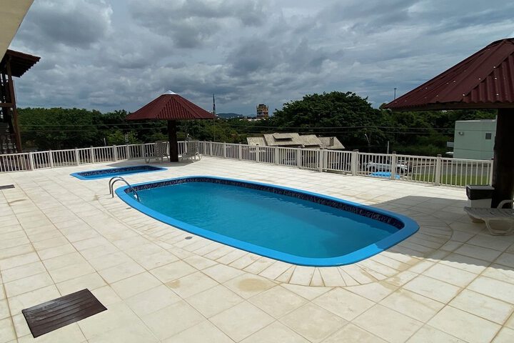 Pools & Facilities