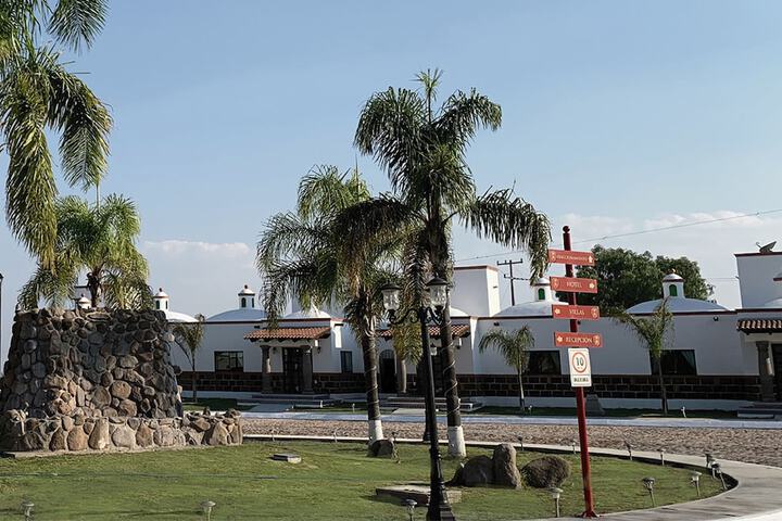 Hotel Villas Mahando
