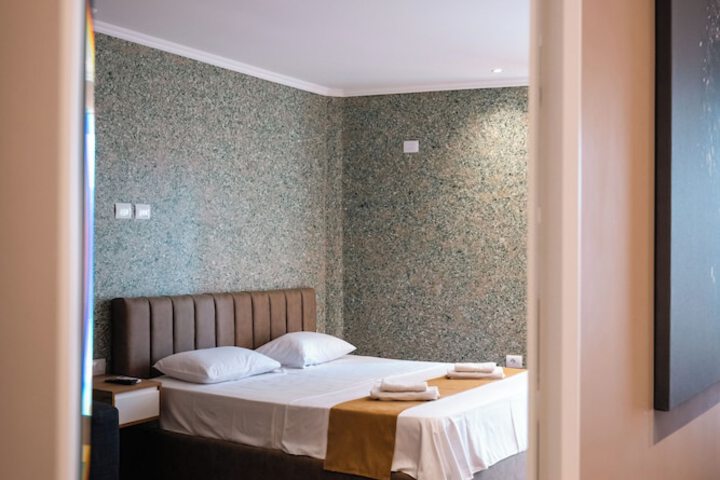 Room 52 of 129