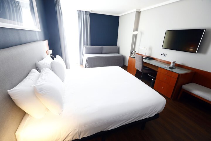 Room 5 of 31