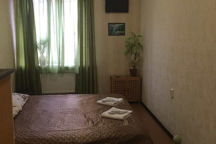 Room 8 of 68