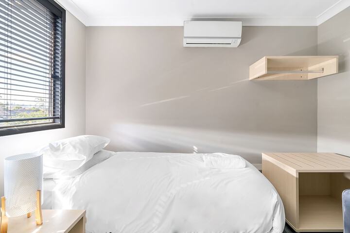 Room 12 of 39