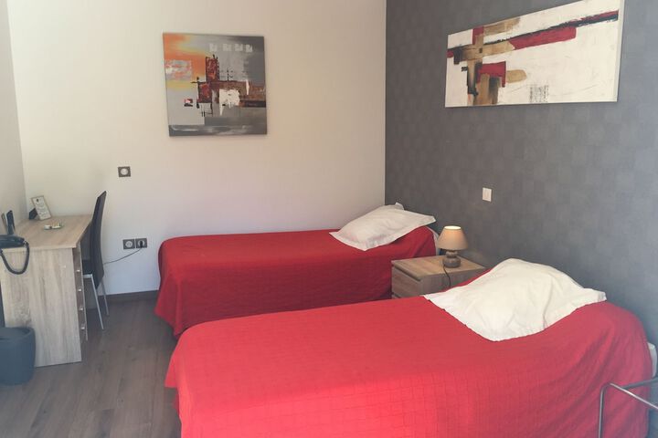 Room 33 of 43