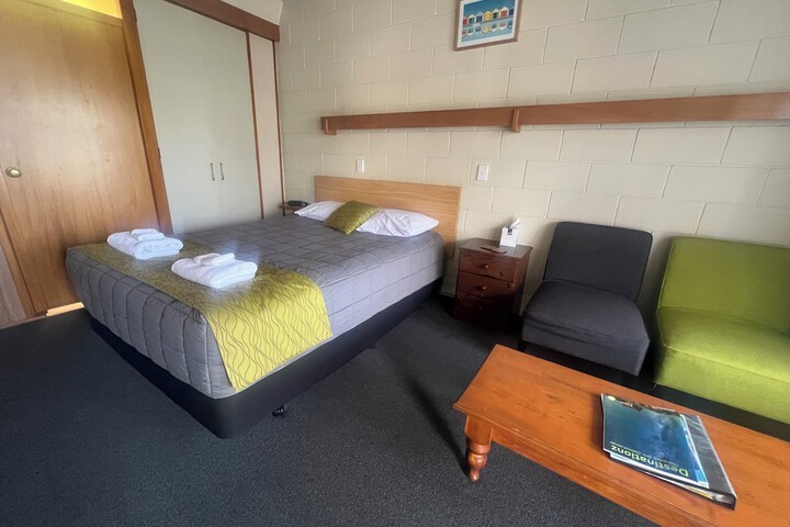 Room 13 of 39