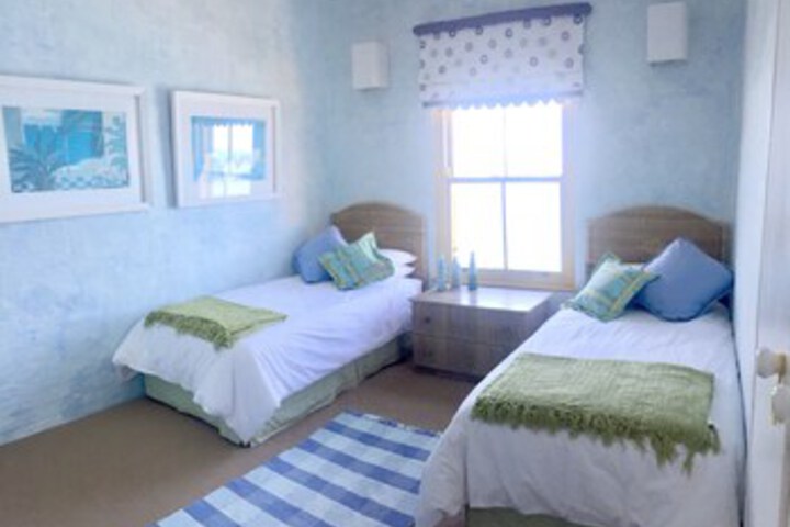 Room 13 of 20