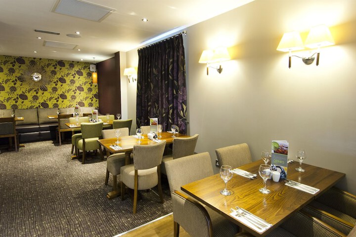 Dining 14 of 22