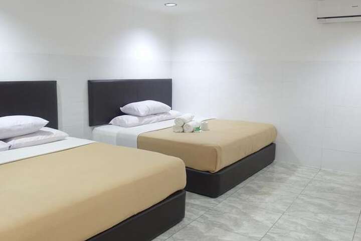 Room 17 of 30