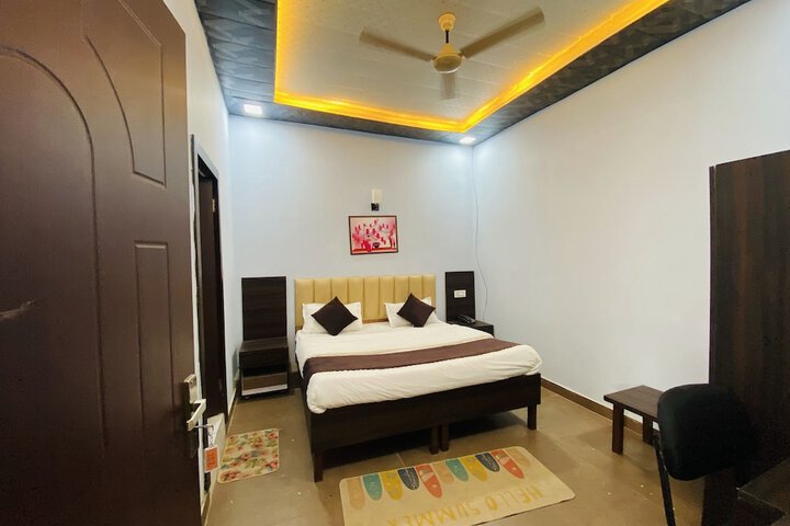 Room 8 of 24