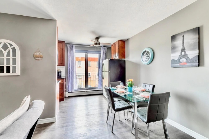 Photo of Stunning 2BR - King Bed Apt - Prime Location